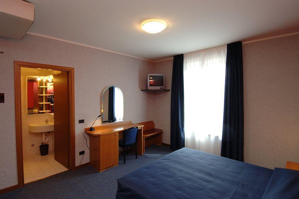 פורטו מנטובאנו Hotel Residence Ducale מראה חיצוני תמונה