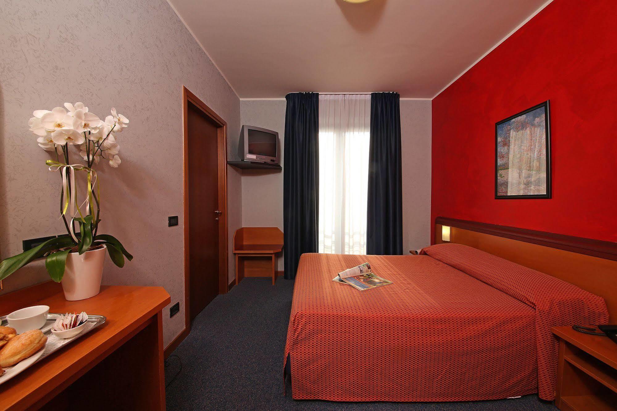 פורטו מנטובאנו Hotel Residence Ducale מראה חיצוני תמונה