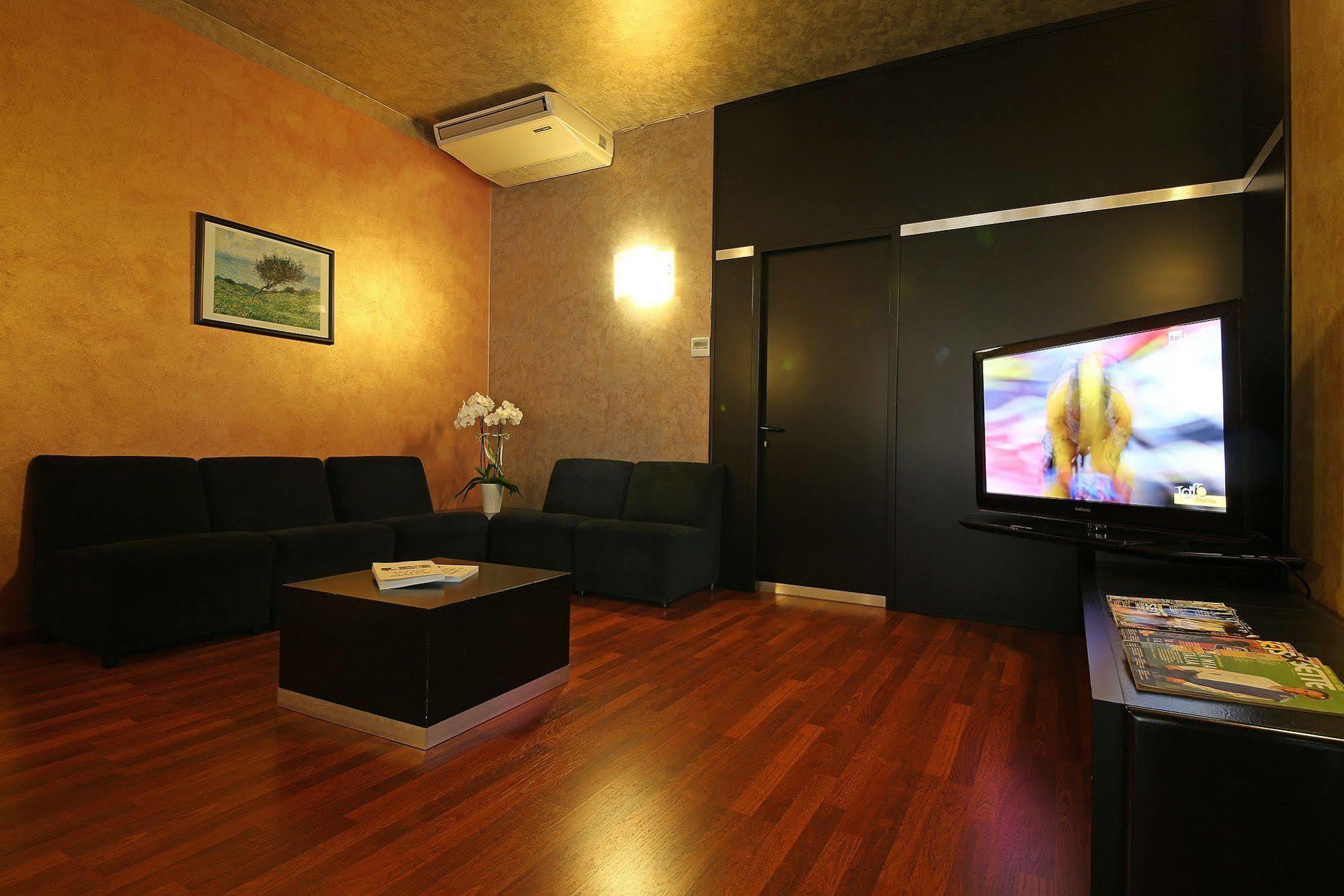 פורטו מנטובאנו Hotel Residence Ducale מראה חיצוני תמונה